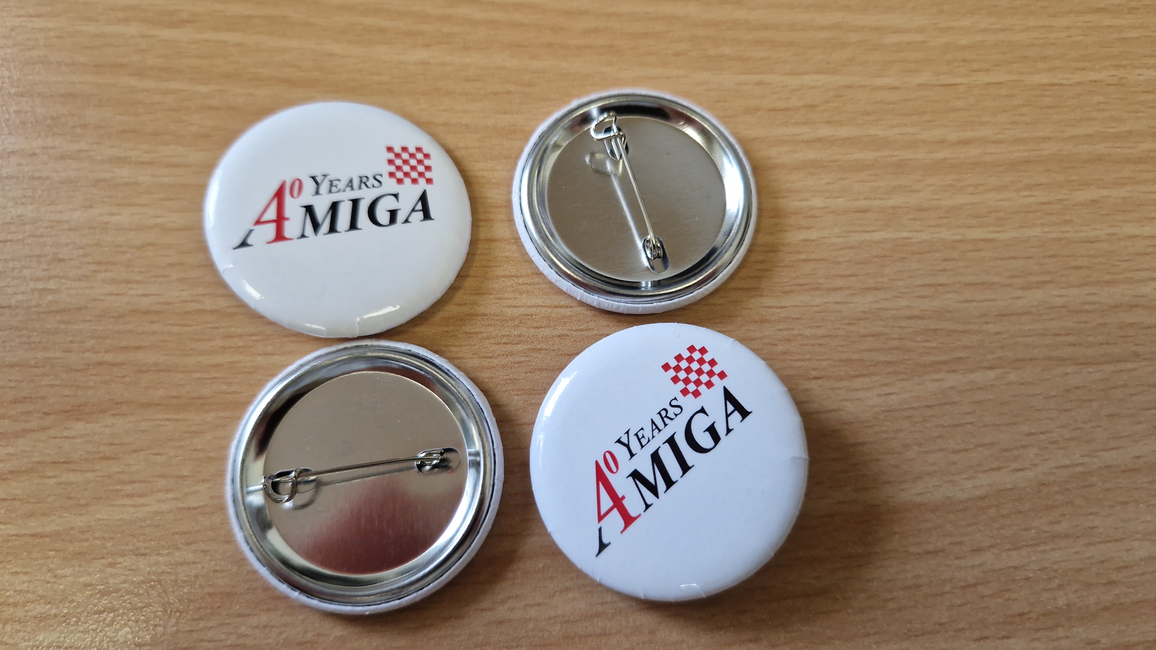 40 Years Amiga - Label Pin 38 40 Years Amiga - Label Pin 38